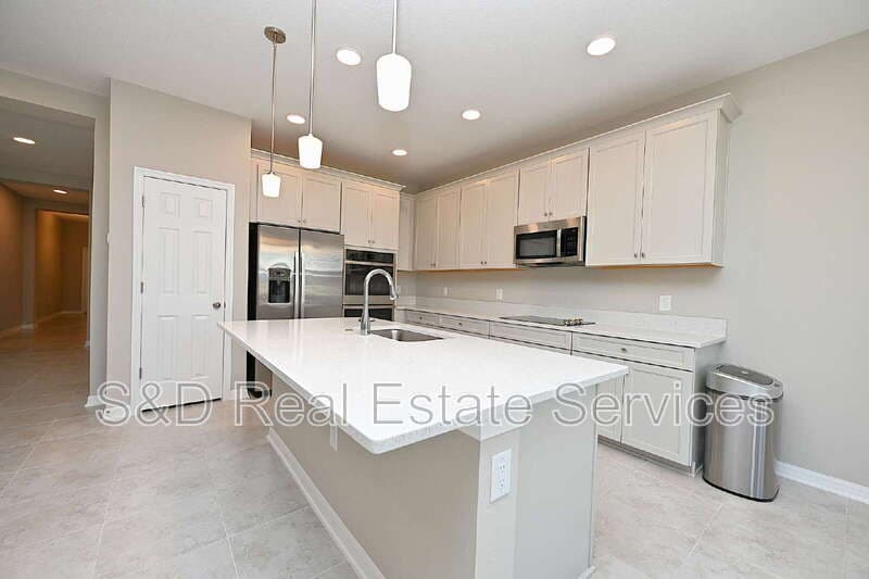 Lakeland House: 5507 Freesia Dr