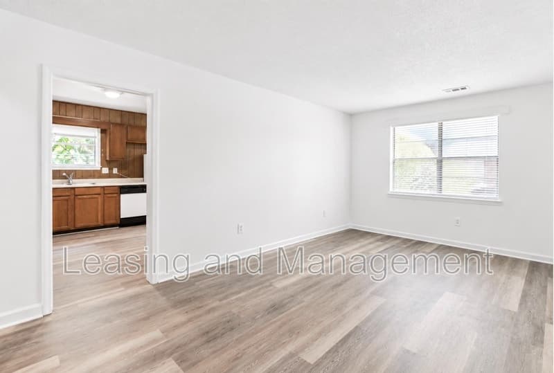 Charleston Condo: 1611 Jessamine Road