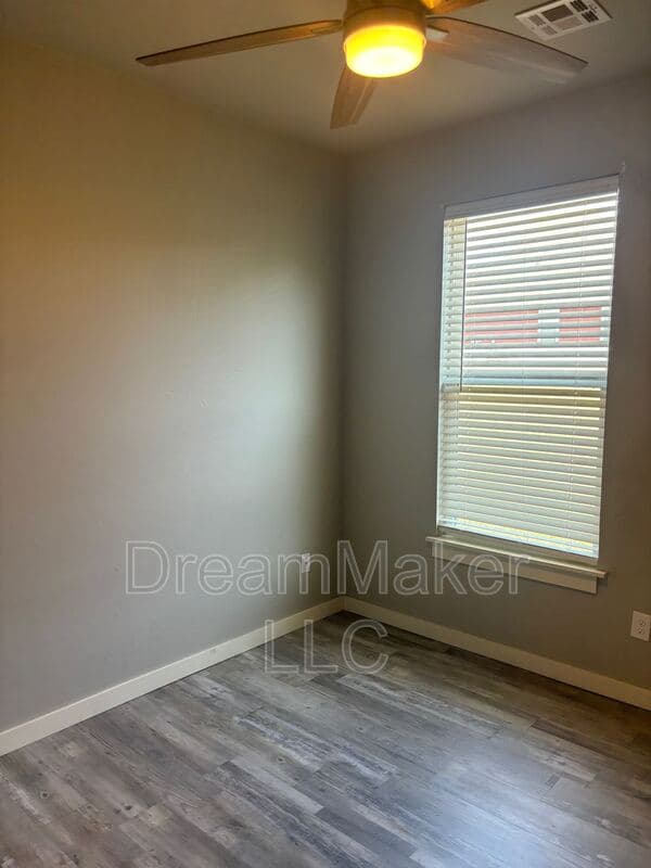 Norman House: 3010 SE 34th Street