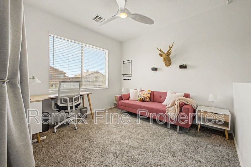 Mesa House: 3563 N Tuscany