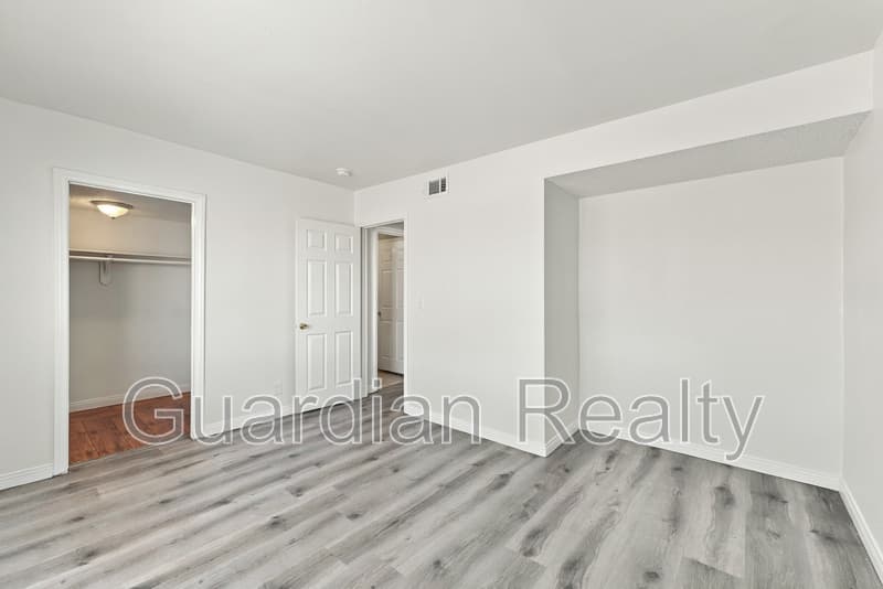 Las Vegas Condo: 4248 Tara Ave