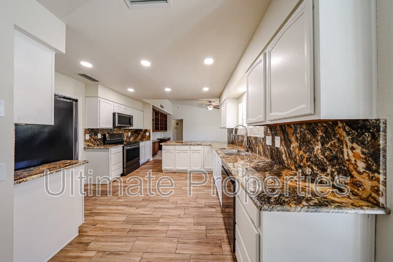 Sun City West House: 13107 West Lyric Drive