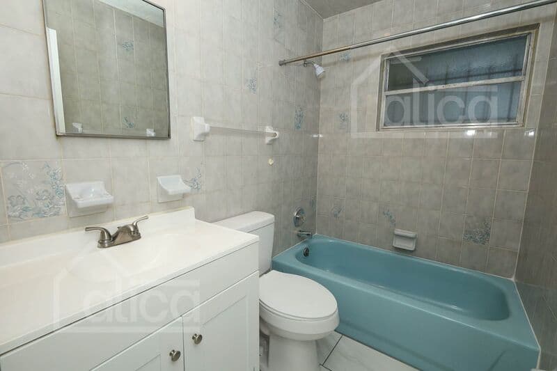 Orlando House: 4258 Clarinda St
