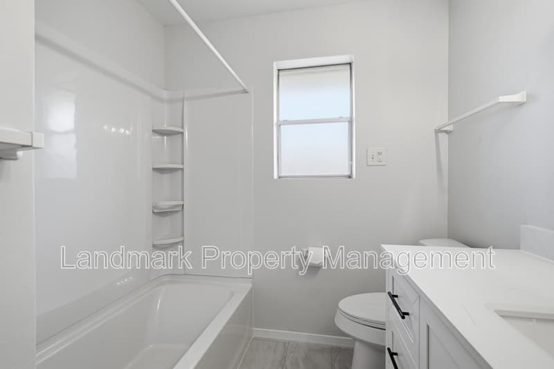 Arlington House: 5917 Pleasant Hill Drive