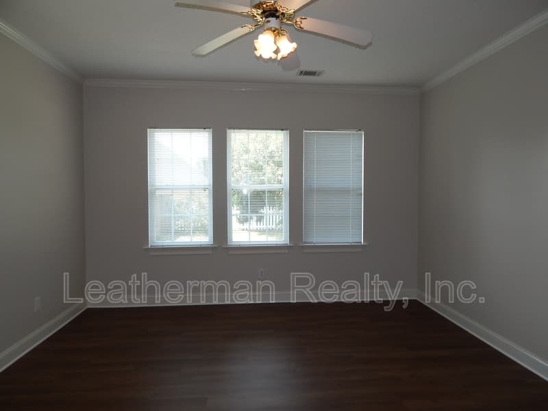 Florence House: 2109 Elderberry Dr