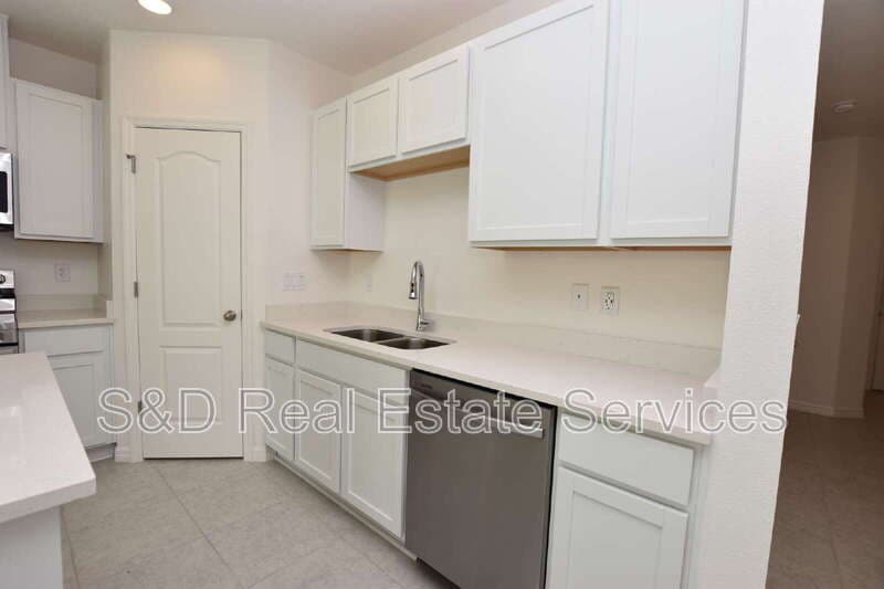 Lakeland House: 3913 Academia Ave.