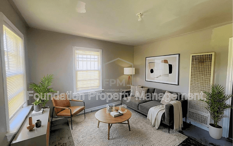 Memphis House: 2332 East Warren Street