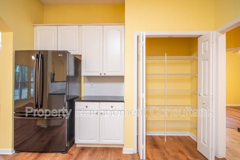 Madison House: 216 Horseshoe Bend North