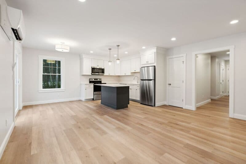 Wells Townhome: 42 Foliage Way