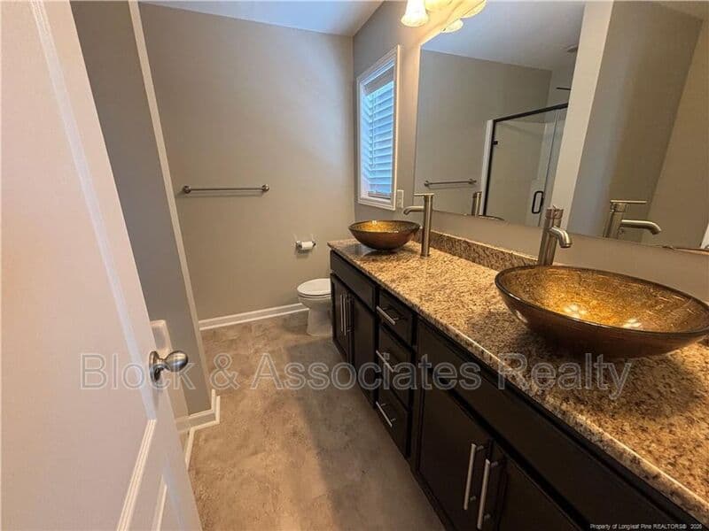 Raeford House: 438 Roanoke Dr