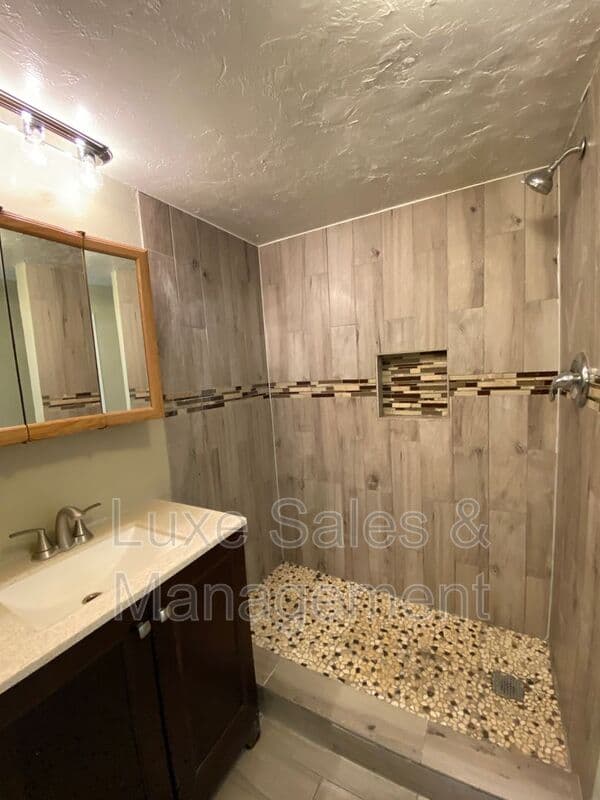 Oklahoma City Condo: 6030 NW Expressway