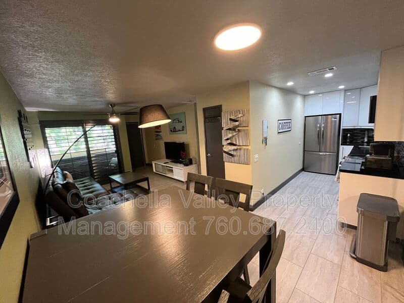 Palm Springs Condo: 2821 Los Felices Cir