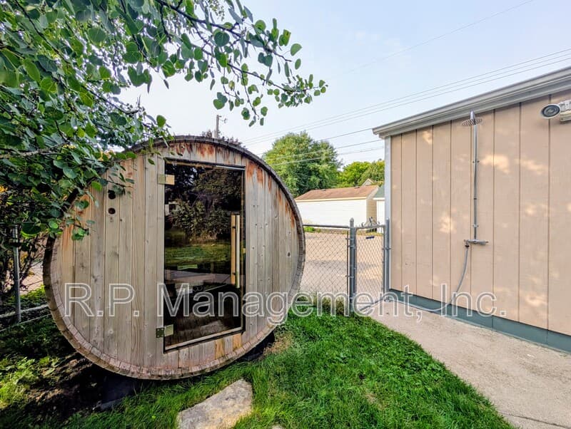 Minneapolis House: 2330 Mckinley St NE