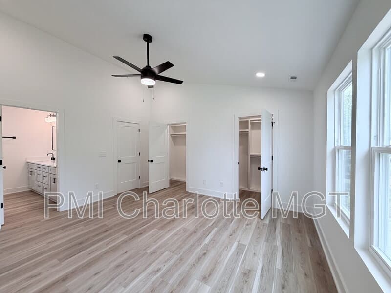 Charlotte Townhome: 7521 Lawyers Road