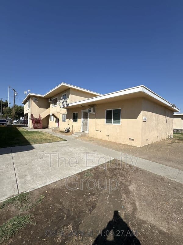 Hanford Condo: 580 South Richmond Avenue