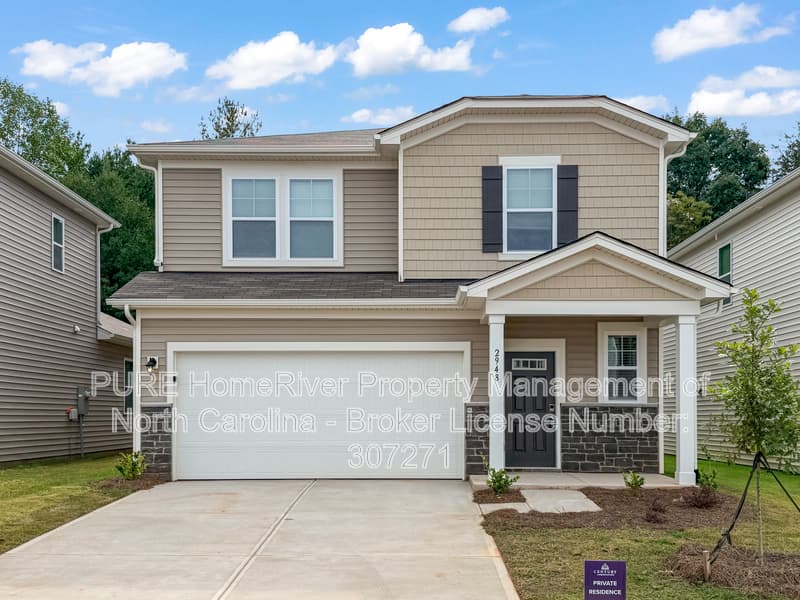 Hickory House: 2948 31st St Ln NE