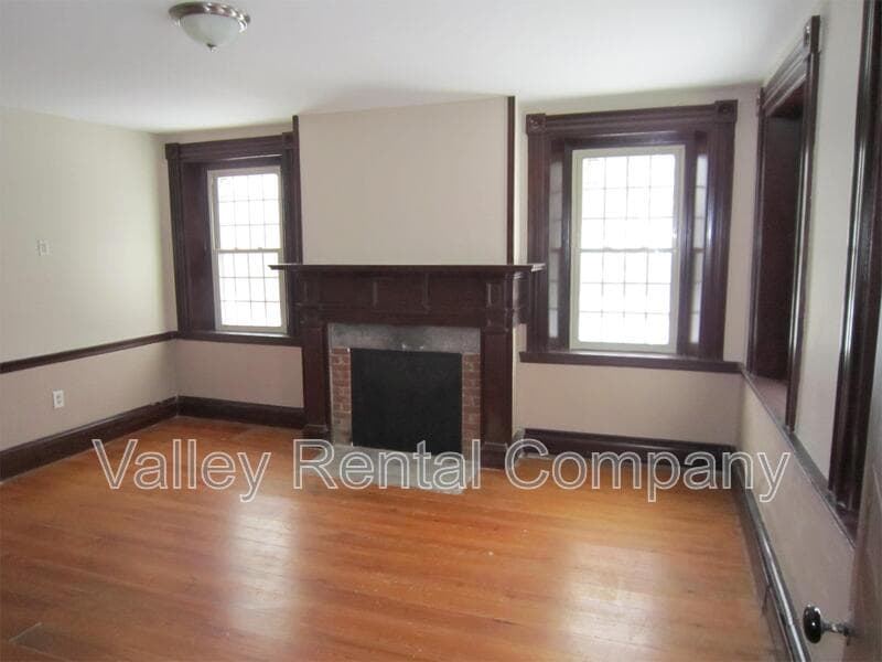 Hadley Condo: 117 Mt. Warner Road - 1