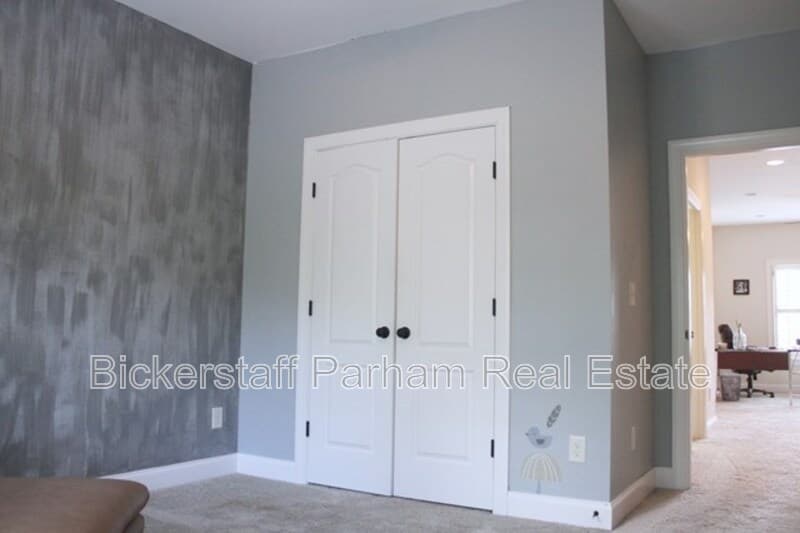 Columbus House: 7165 Bridgemill Drive