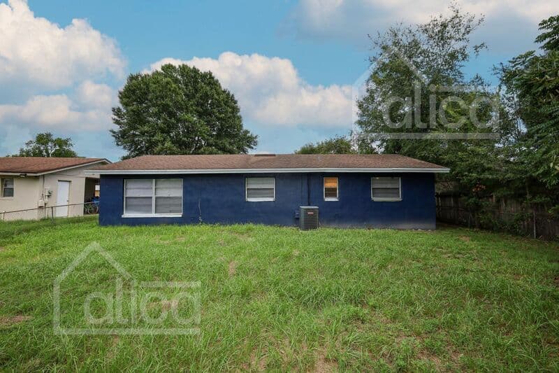 Orlando House: 4746 Cepeda St
