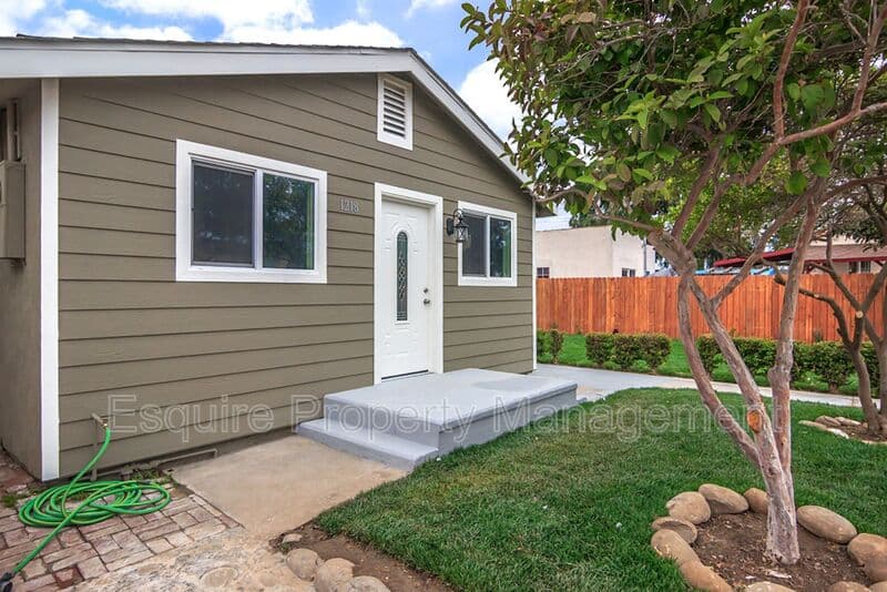 VENTURA Condo: 1218 N. OLIVE ST