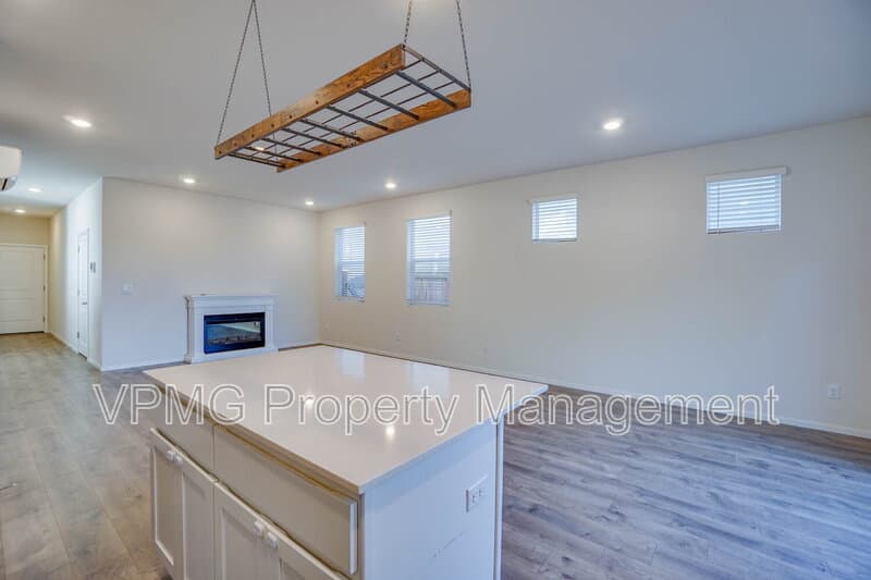 Battle Ground House: 1302 SW 5th St