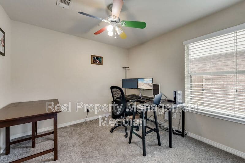 Blue Mound House: 10505 Braewood Dr