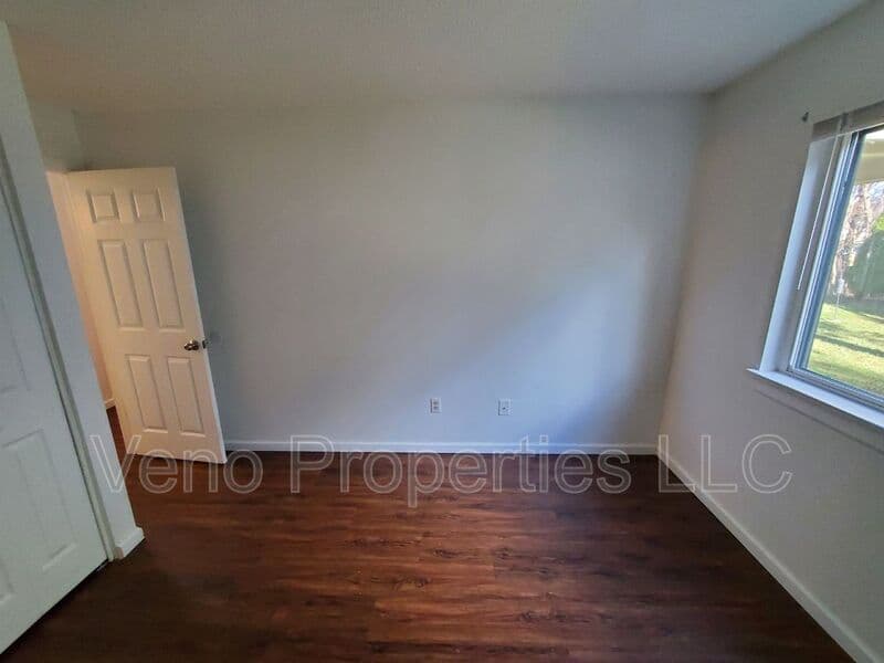 Clifton Park House: 111 Yorktown Dr.