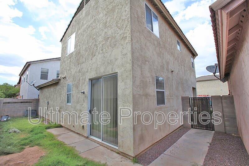 Phoenix House: 5313 W Albeniz Pl
