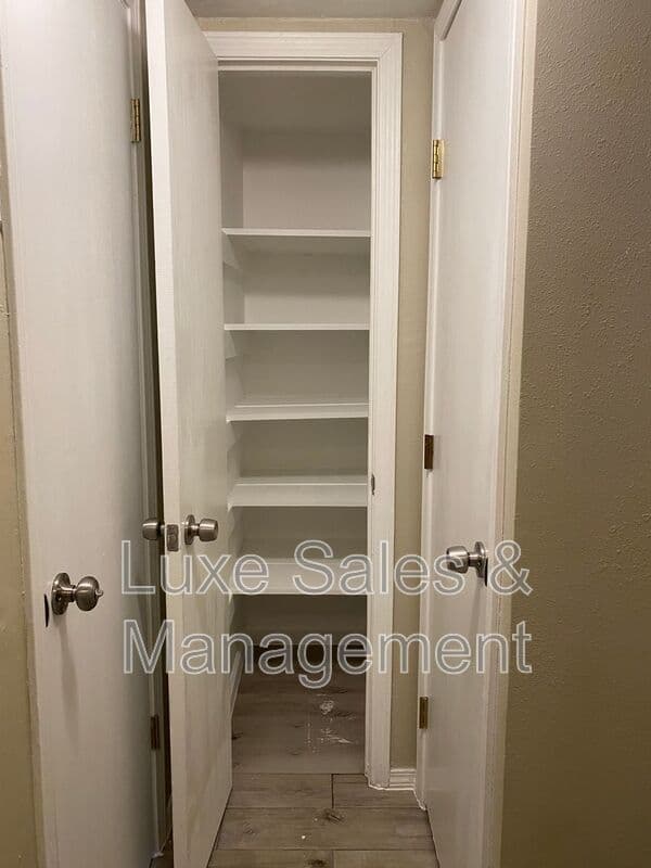 Oklahoma City Condo: 6030 NW Expressway