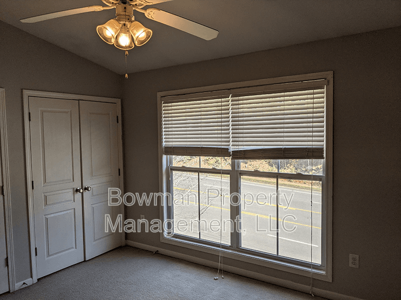 Athens Condo: 660 Barnett Shoals Rd