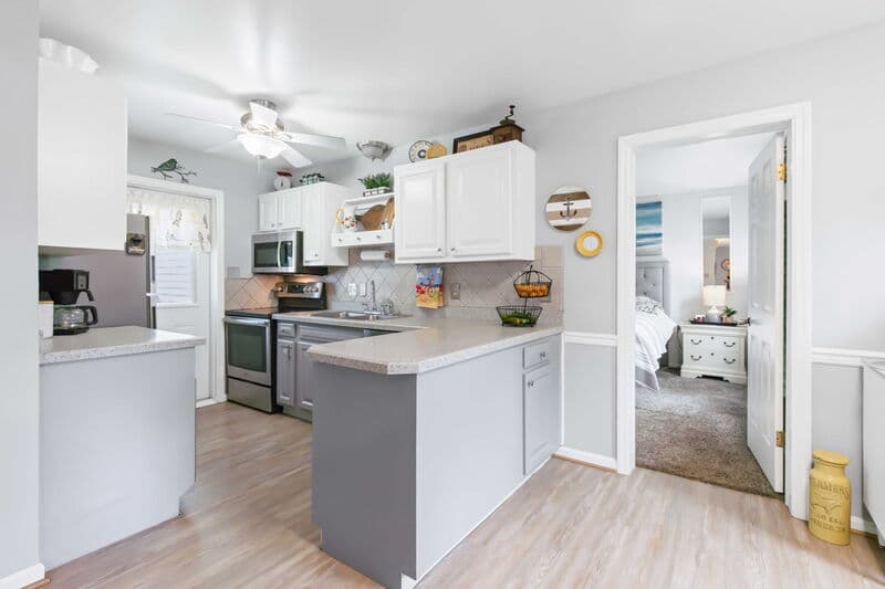 Littiz House: 24 Knollwood Drive
