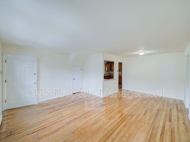 Vauxhall Condo: 287 Montclair Avenue