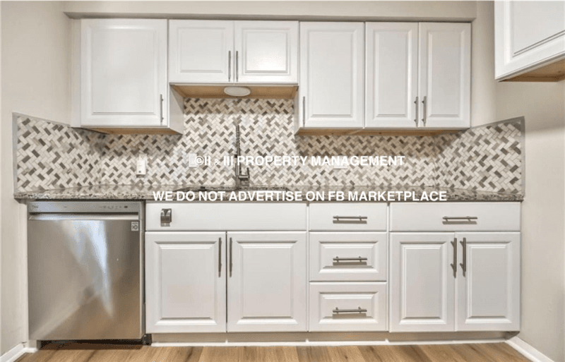 Shawnee House: 10822 West 49th Street