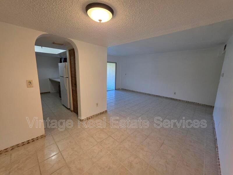 Tampa House: 4981 Puritan Circle