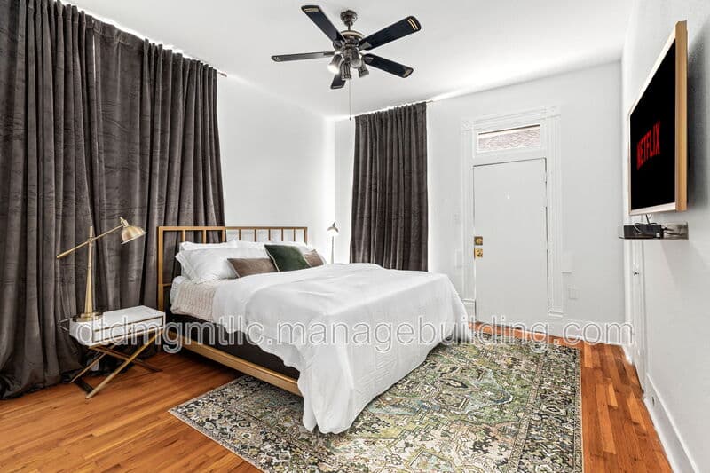 San Antonio Condo: 110 East Craig Place