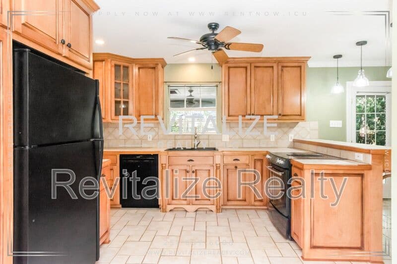 Mobile House: 2949 Cloverland Ct