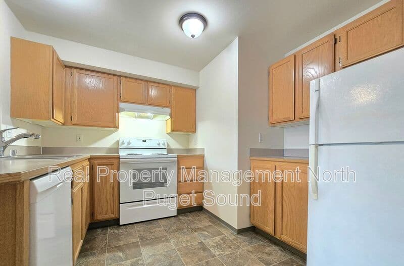 Marysville Condo: 11811 State Ave