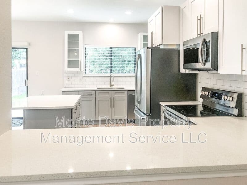 Cedar Park House: 2105 Sage Canyon Drive