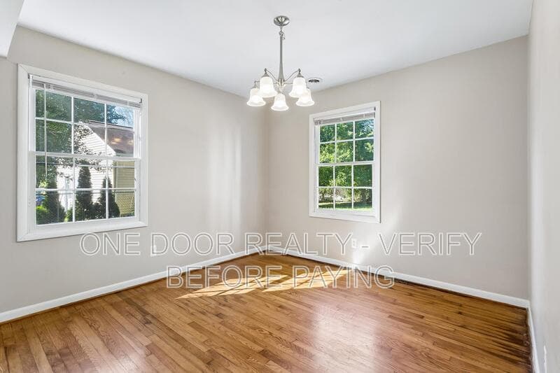 Williamsburg House: 115 King Henry Way