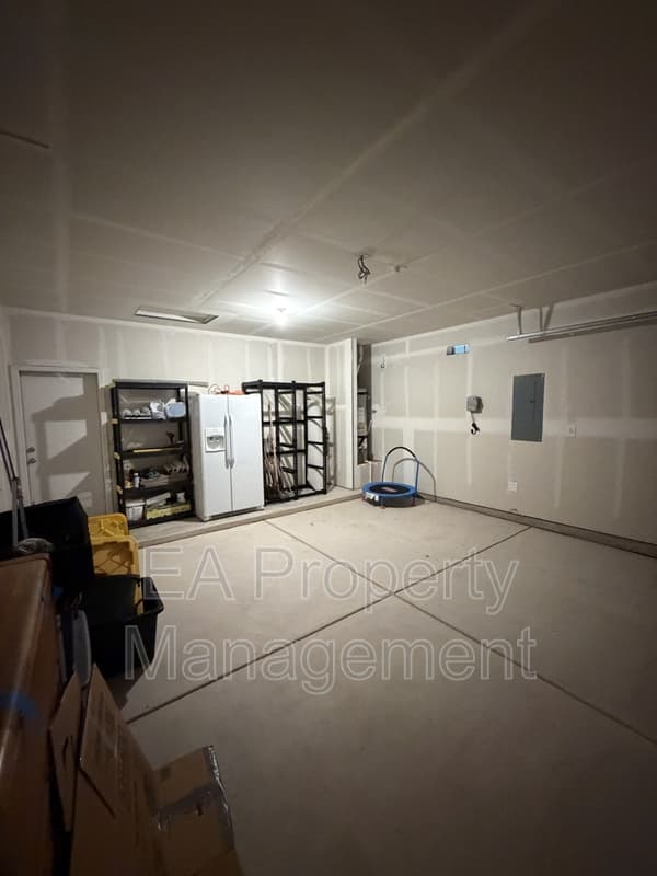 Rio Rancho House: 6742 Clayton Dr NE