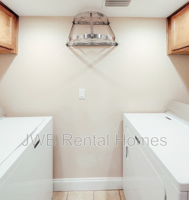 Jacksonville Condo: 3737 Loretto Rd #407