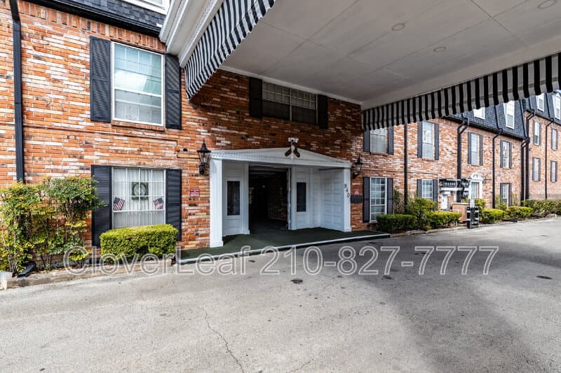 San Antonio Condo: 8401 N New Braunfels Ave
