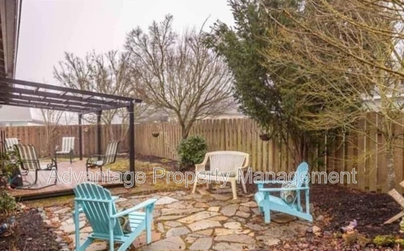 Albany House: 3122 30th SE