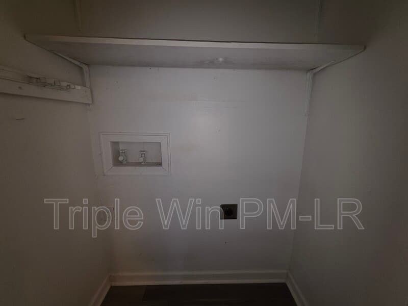 Jacksonville House: 1516 Gregory St