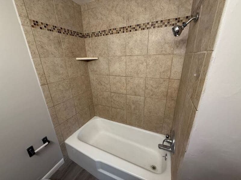 Hanna City Condo: 522 North Main Street - 6HC