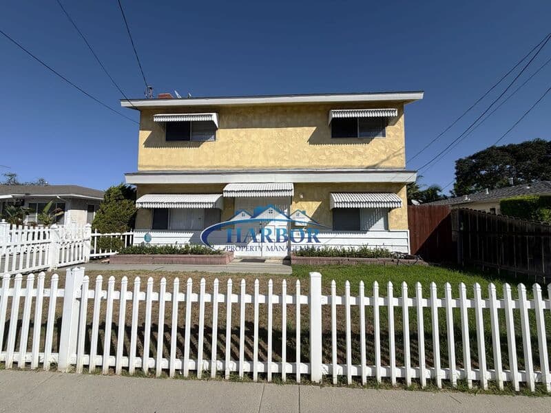 Lomita House: 1839 West 256th Street