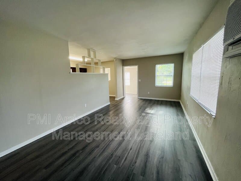 Winter Haven House: 2025 4th St NE