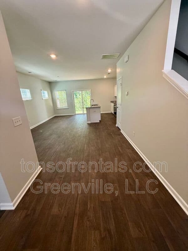 Pendleton Townhome: 107 Pendleton Place Way