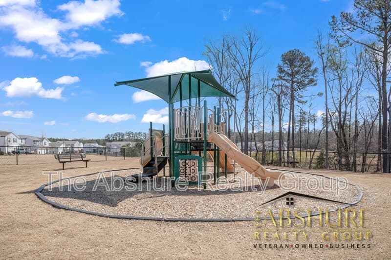 Raleigh House: 3512 Arctic Brook Street