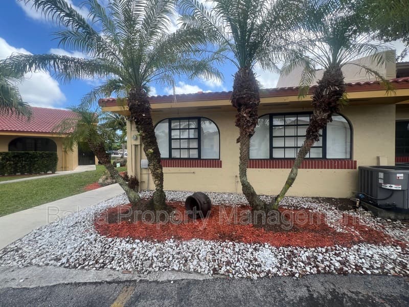 Miami Townhome: 11720 SW 103rd Ln